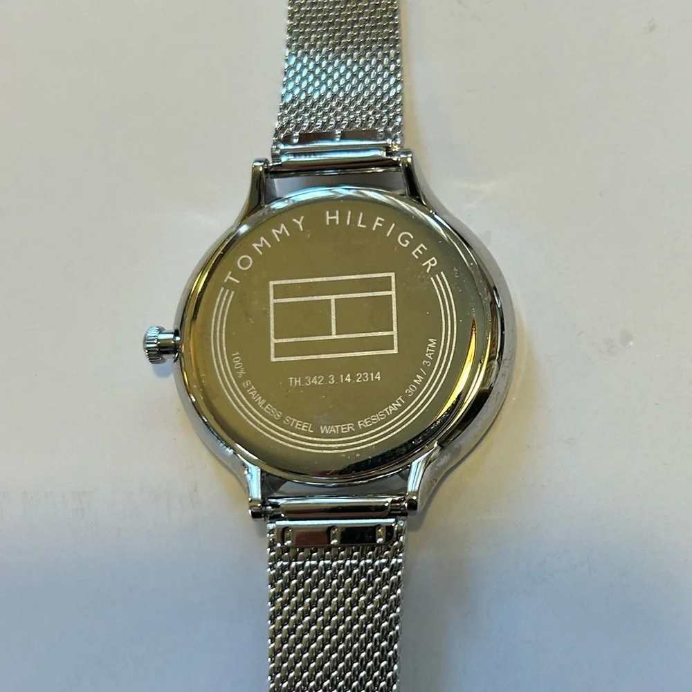 Tommy Hilfiger Watch With 36mm Black Face & Silver WrapAround MeshBracelet. - Picture 5 of 10
